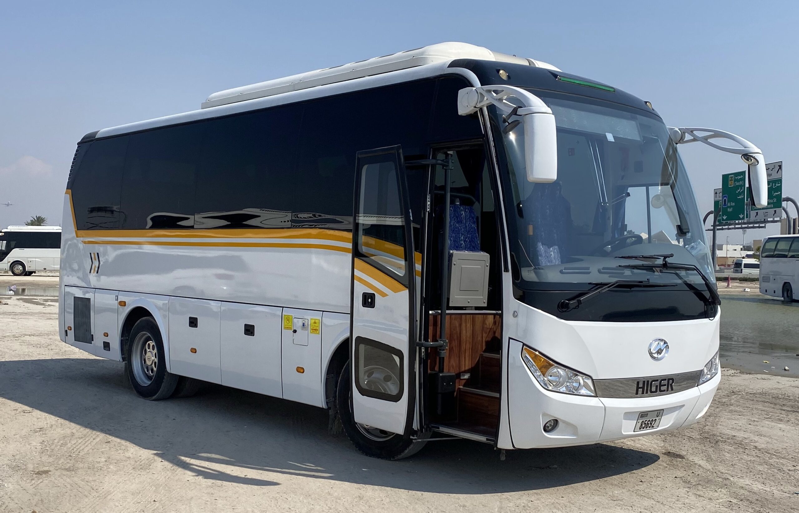 Dubai and UAE: Explore Seamlessly with Diverse Charter Bus Rental Services